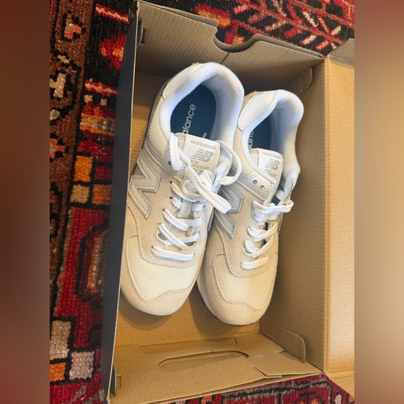 New Balance Light Gray and White 574 Core Sneakers - New In Box - Picture 7 of 7